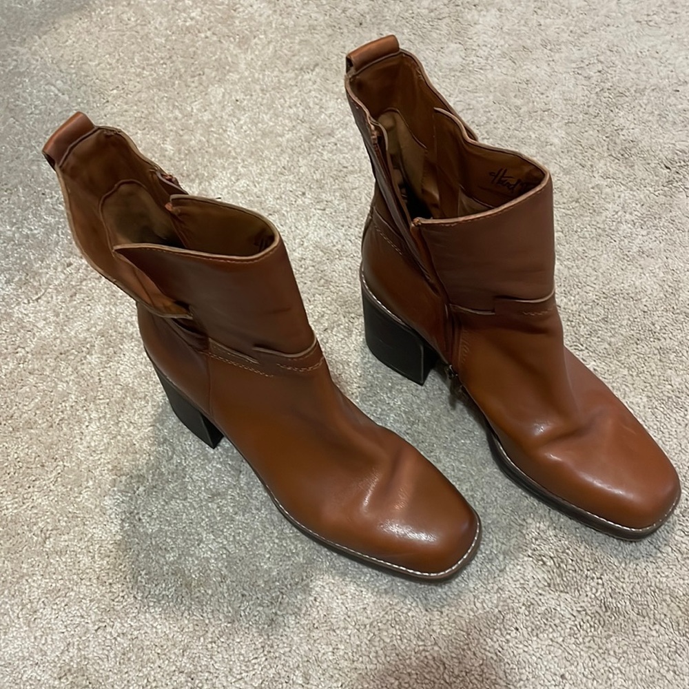 Franco Sarto Evette block heel bootie sz 9.5